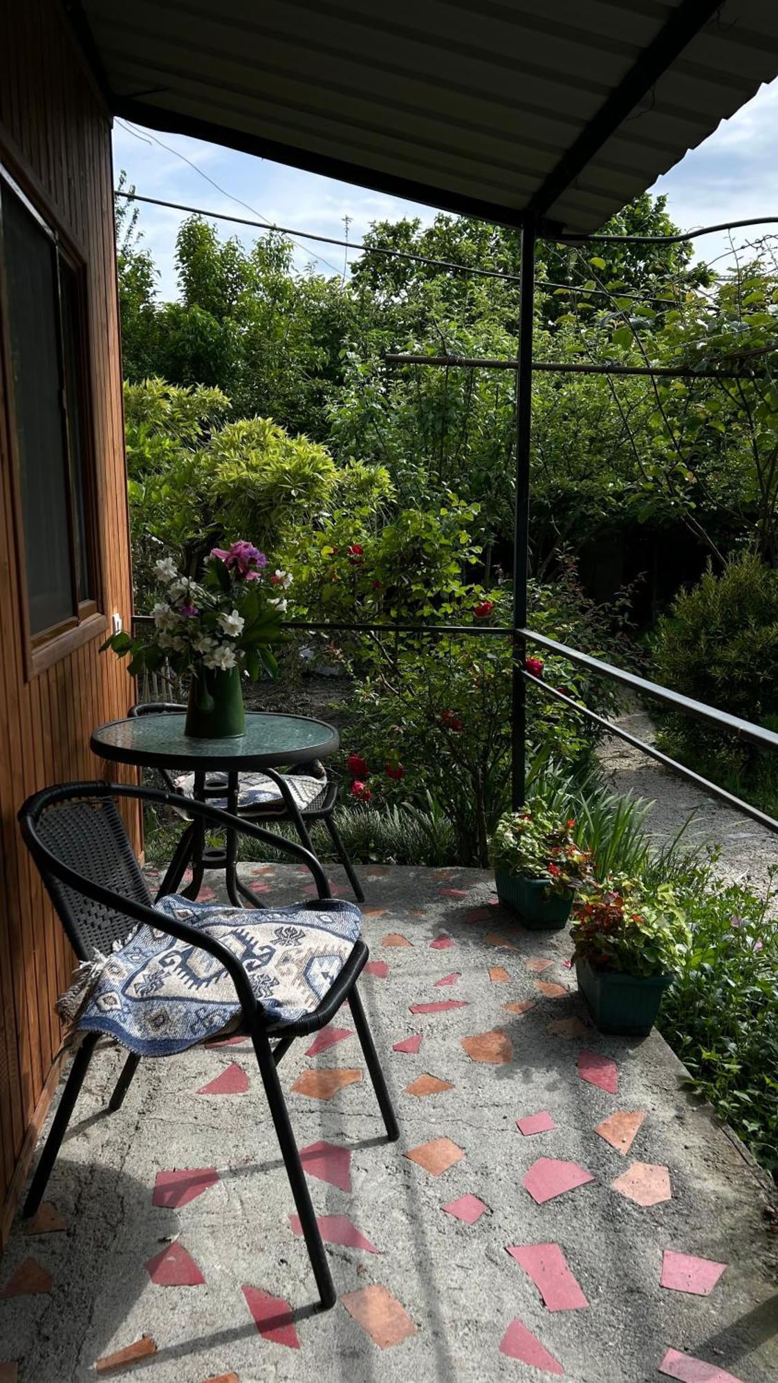 Ludwig Guesthouse Lagodechi Exteriör bild